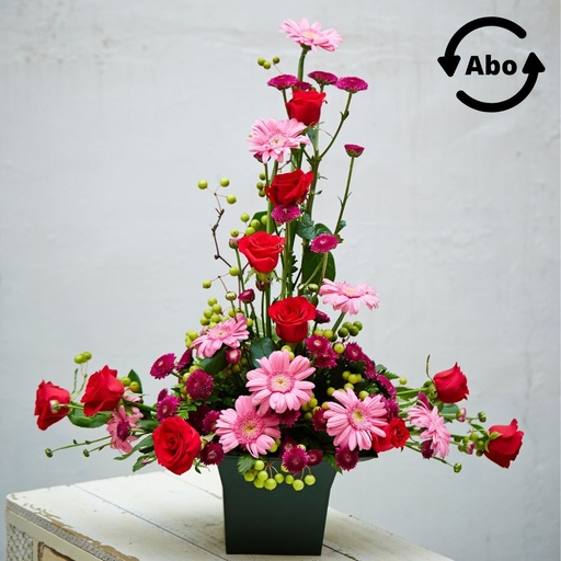 Decorative composition of cut flowers subscription