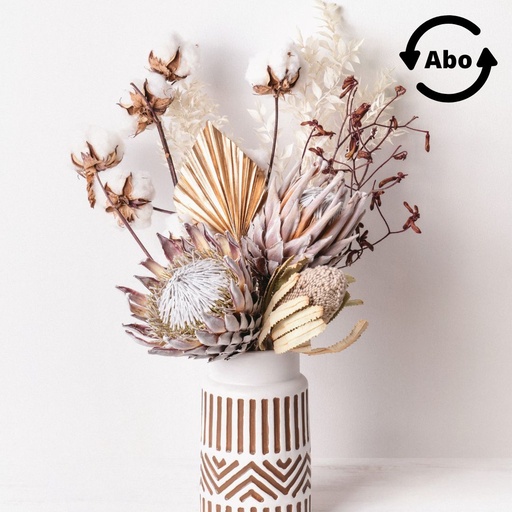 Dekorative Komposition aus Trockenblumen Abo